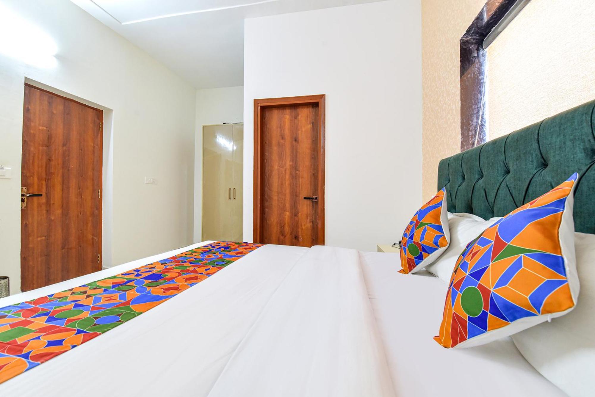 Fabhotel Prince 24 Mohali Exteriör bild